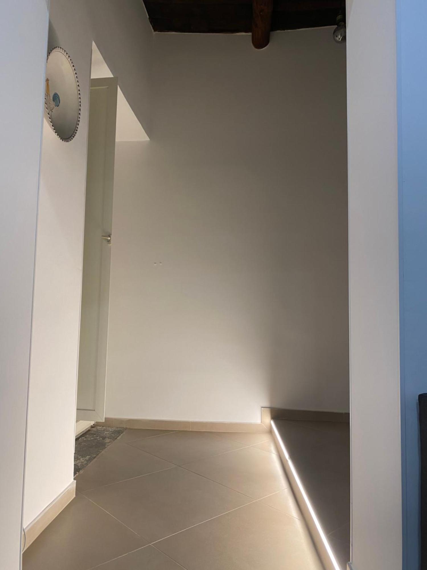 All'Imbrunire Exlusive Apartment Salerno Luaran gambar