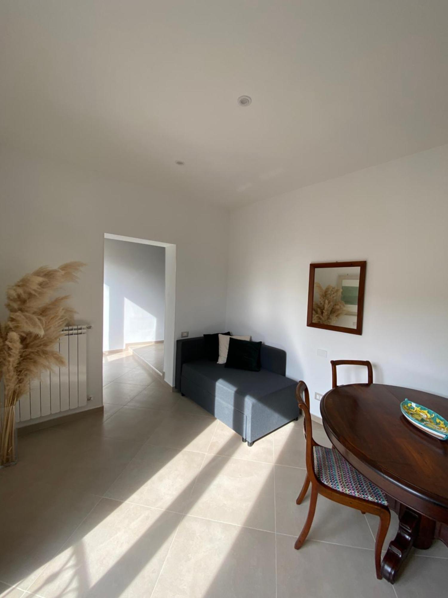 All'Imbrunire Exlusive Apartment Salerno Luaran gambar