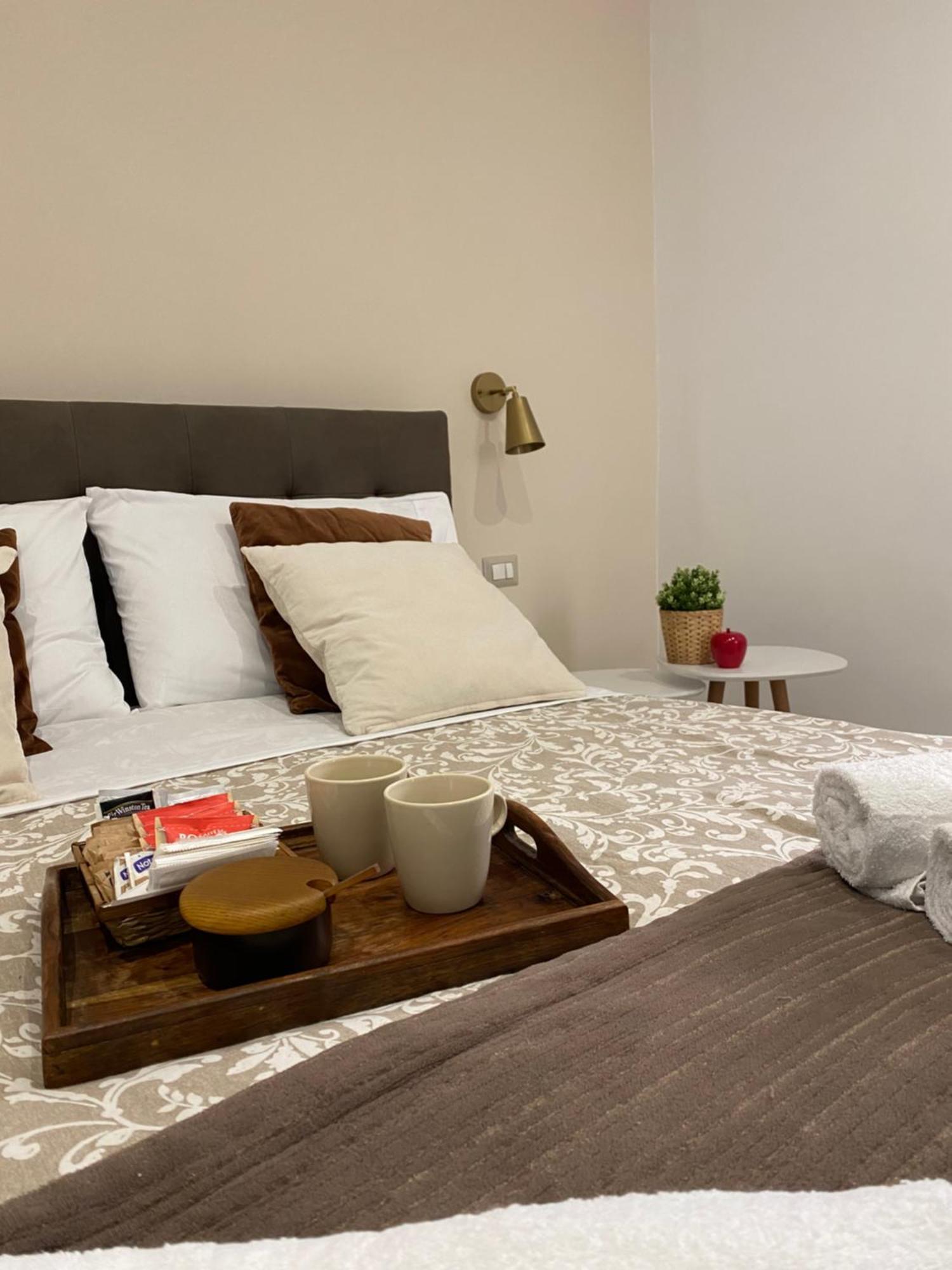 All'Imbrunire Exlusive Apartment Salerno Luaran gambar