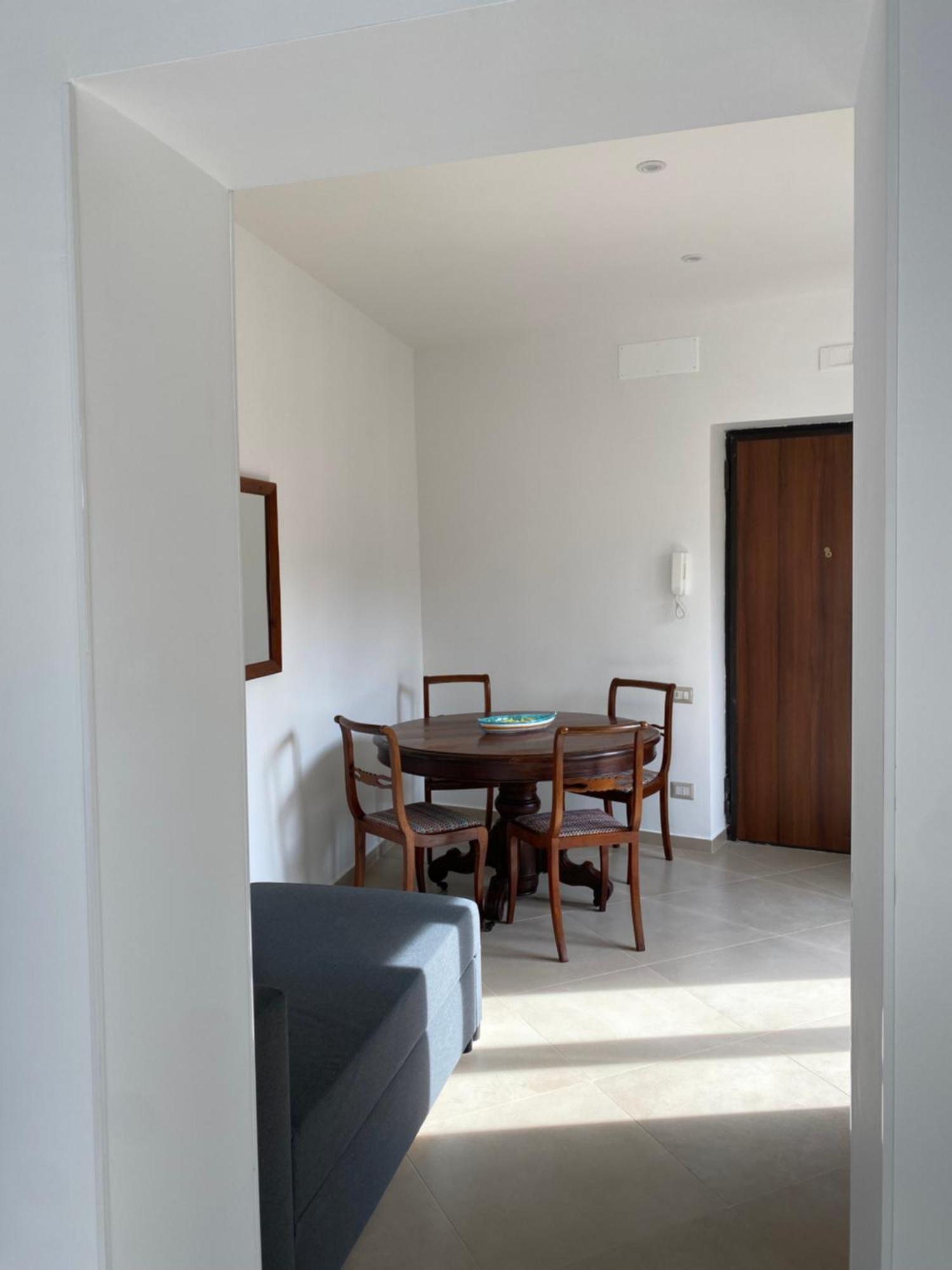 All'Imbrunire Exlusive Apartment Salerno Luaran gambar
